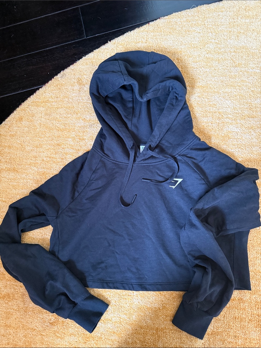 Women’s black Gymshark cropped Hooded Sweatshirt